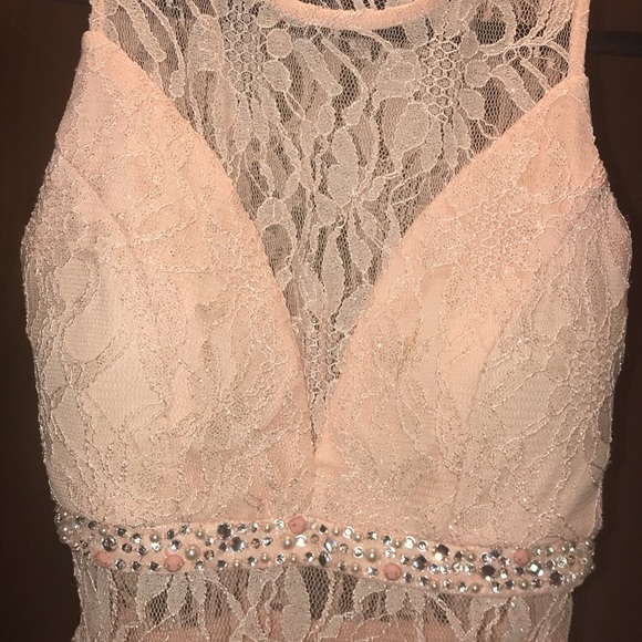 Rose gold lace dress - Picture 2 of 4